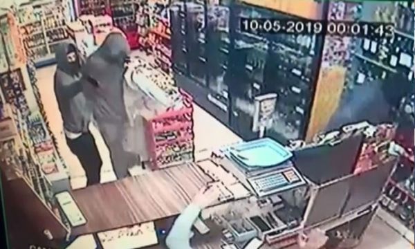 İzmir'de silahlı soygun